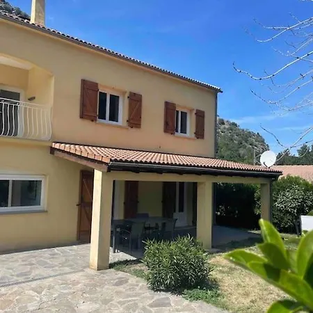 Sublime Aux Pieds Des Rivieres Et Randonnees