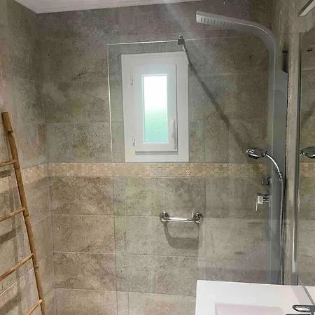 Sublime Aux Pieds Des Rivières Et Randonnées Omessa