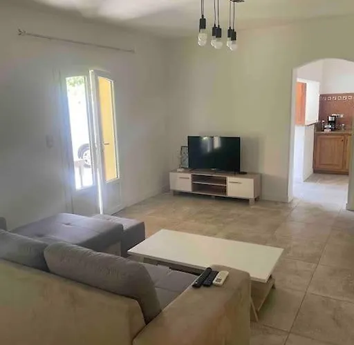 Sublime Aux Pieds Des Rivieres Et Randonnees Omessa