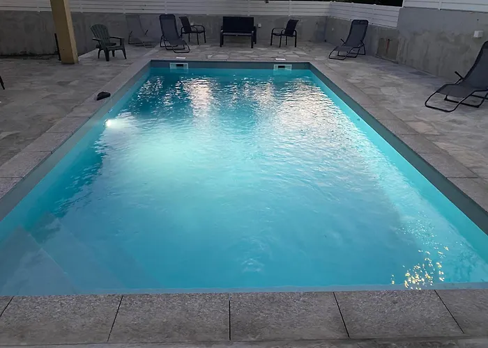 Sublime Aux Pieds Des Rivieres Et Randonnees